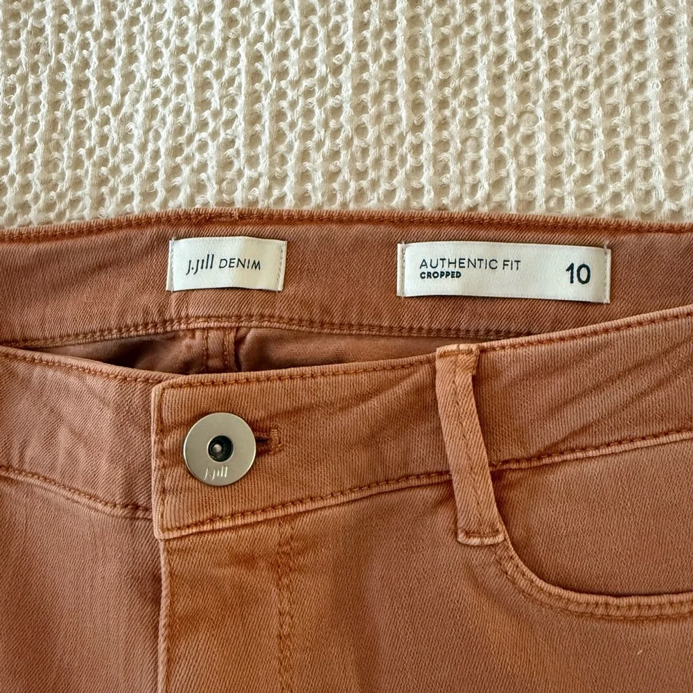 J. Jill Denim Authentic Fit Cropped - Picture 4 of 6